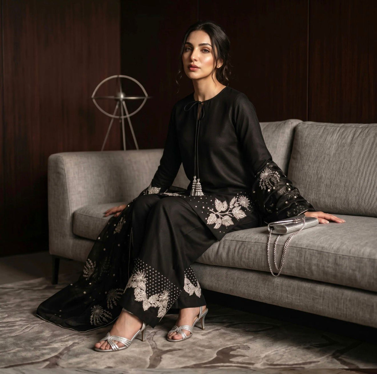 Lawn Embroidered 3Piece Stitched FF-385 (BLK SWAN)