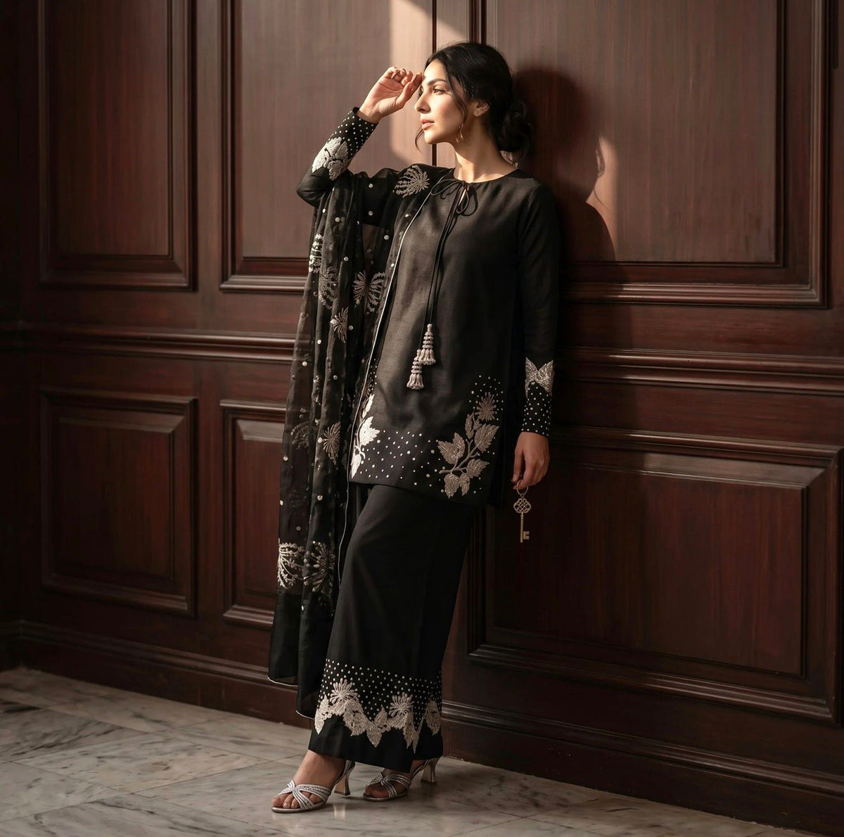 Lawn Embroidered 3Piece Stitched FF-385 (BLK SWAN)